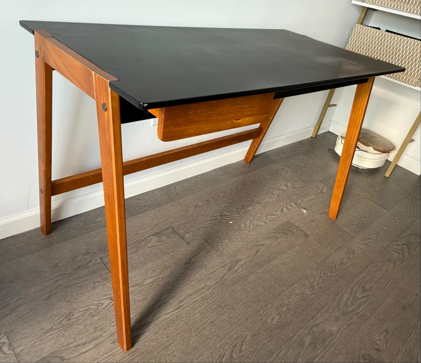 Tok&Stok Writing Desk / Home Office Desk – Excellent Condition - photo 2