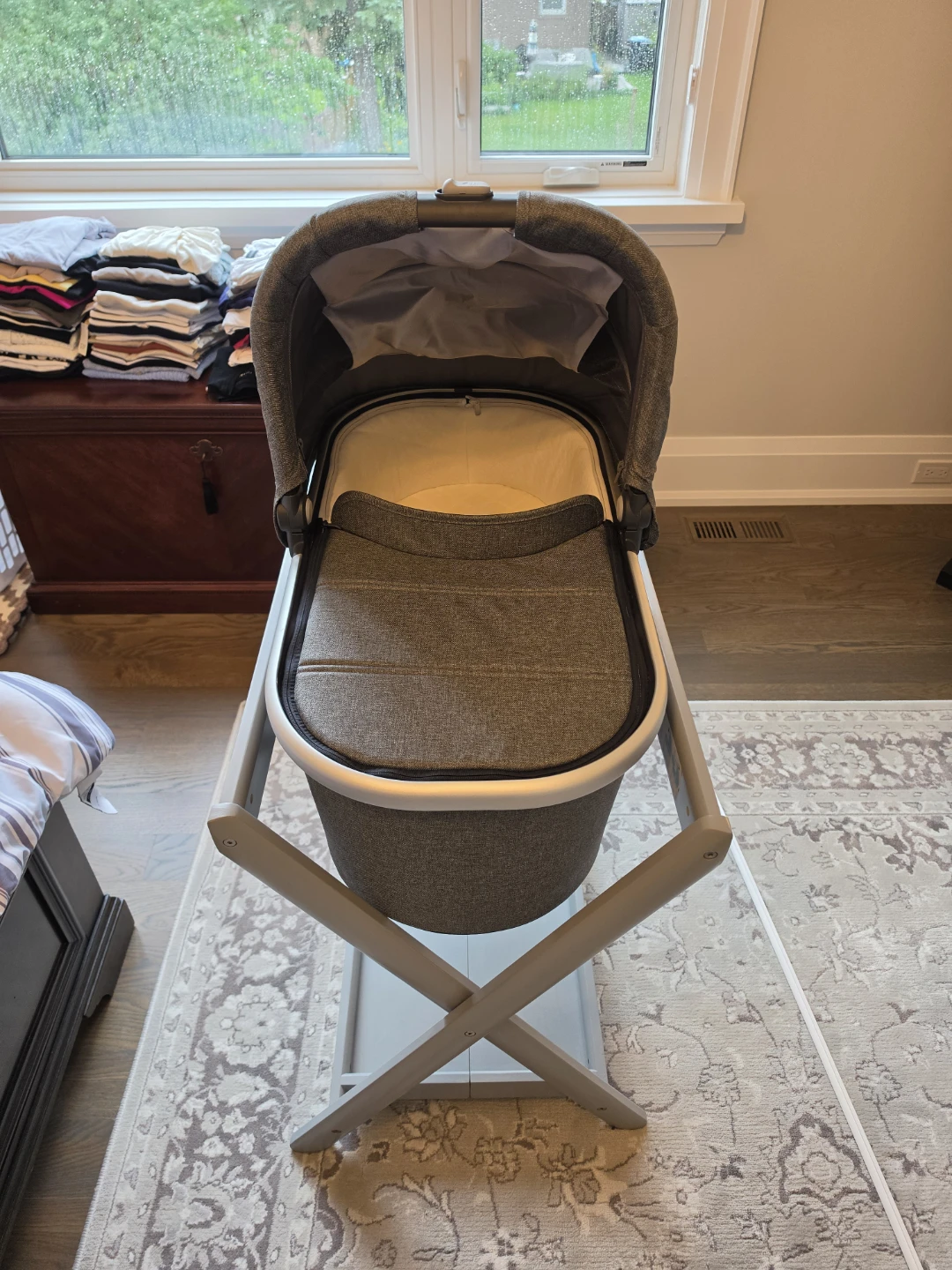 Uppababy Grey Bassinet with Stand