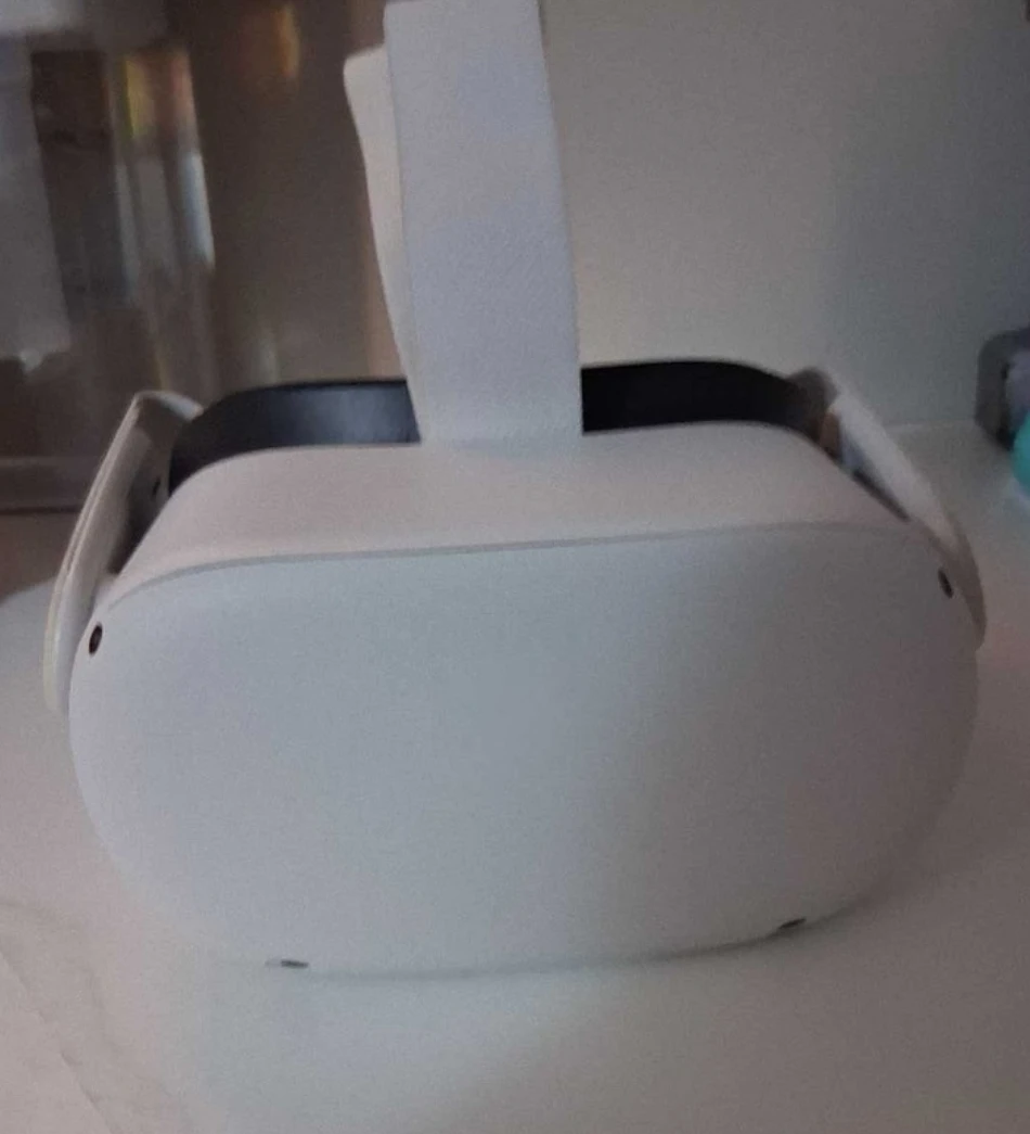 Meta Quest 2 VR Headset - photo 3
