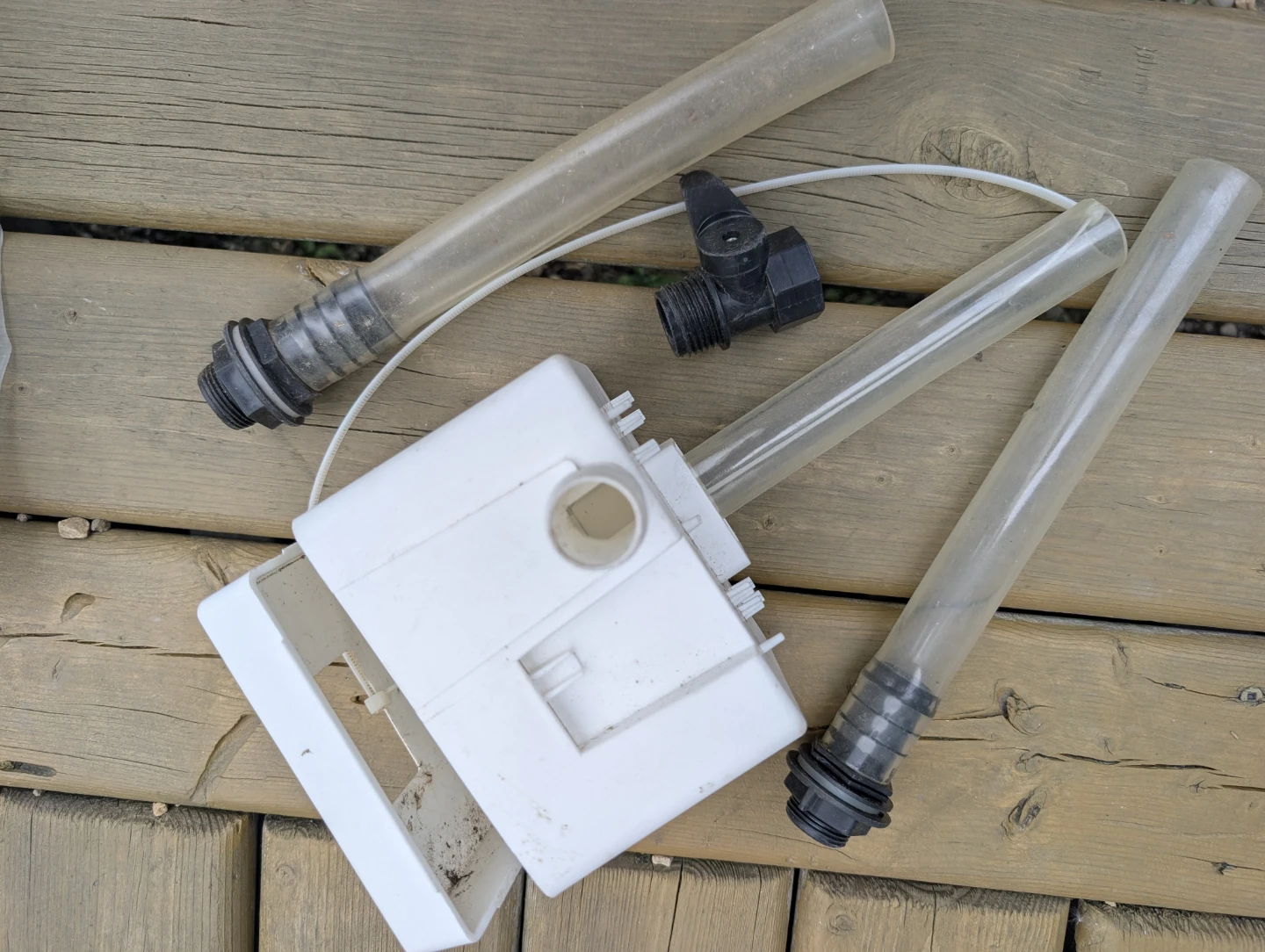 Rain barrel filler