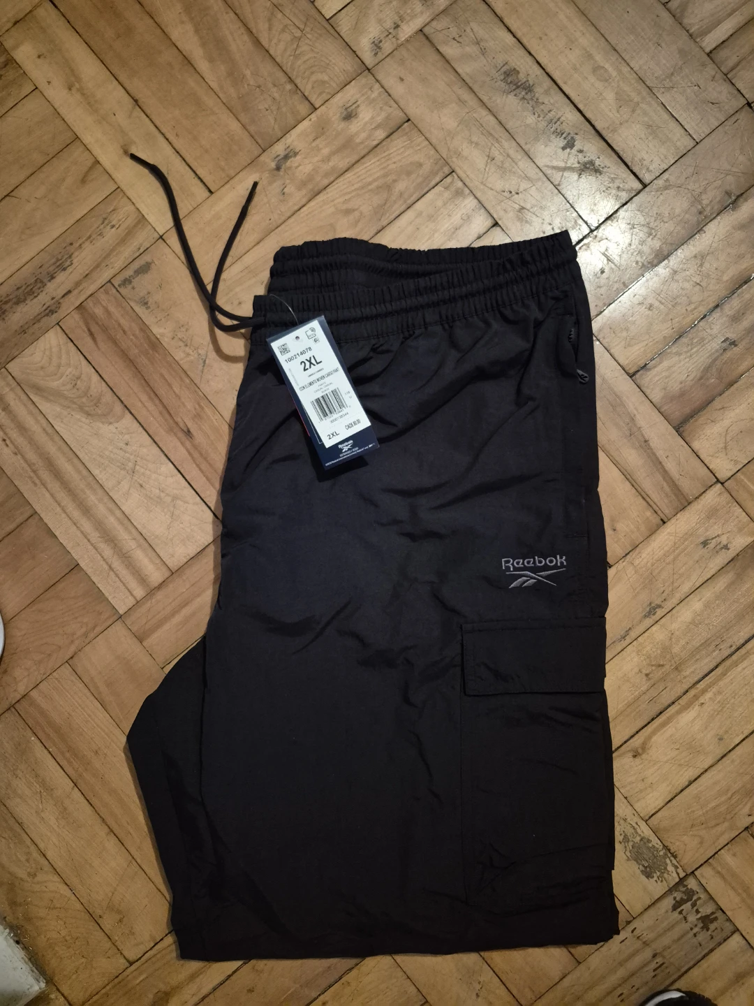 BN)Reebok Mens 2XL Black Cargo Pants
