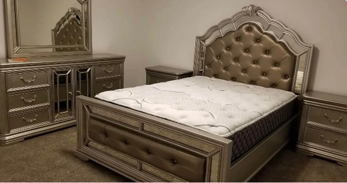 Tufted Headboard Queen Bed Frame with Mirrored Accents