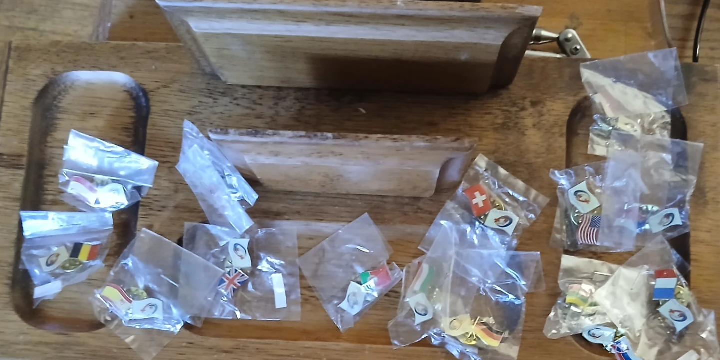 Assorted Cufflinks and Pins Collection - photo 5