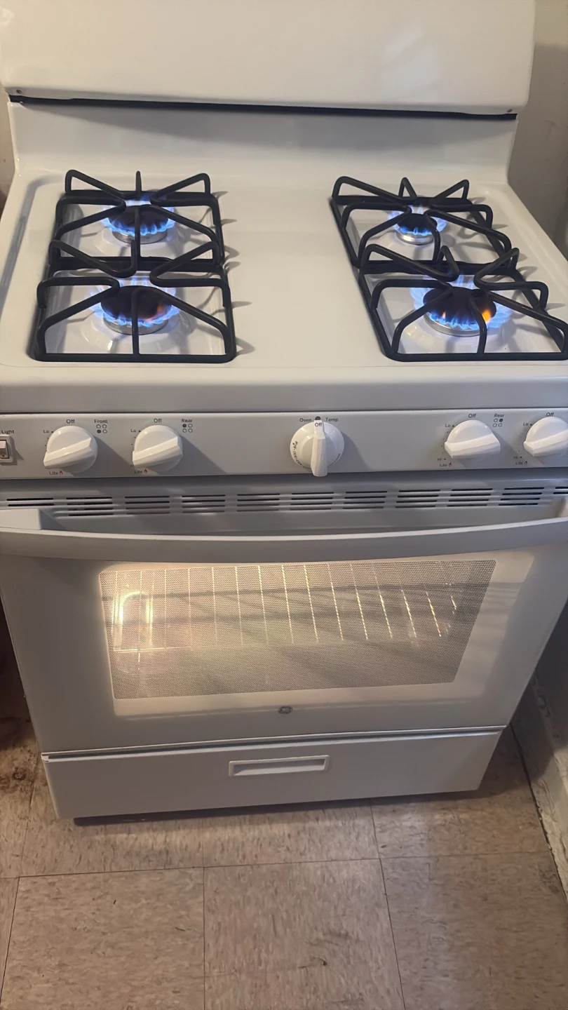 White GE Gas Range Stove with Oven