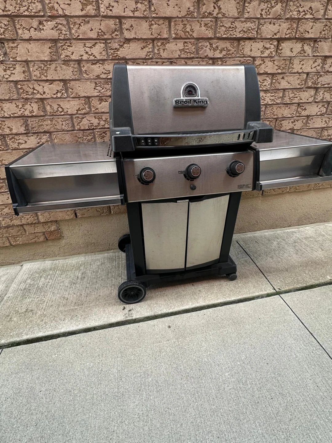 Broil King Gas BBQ Grill - photo 4