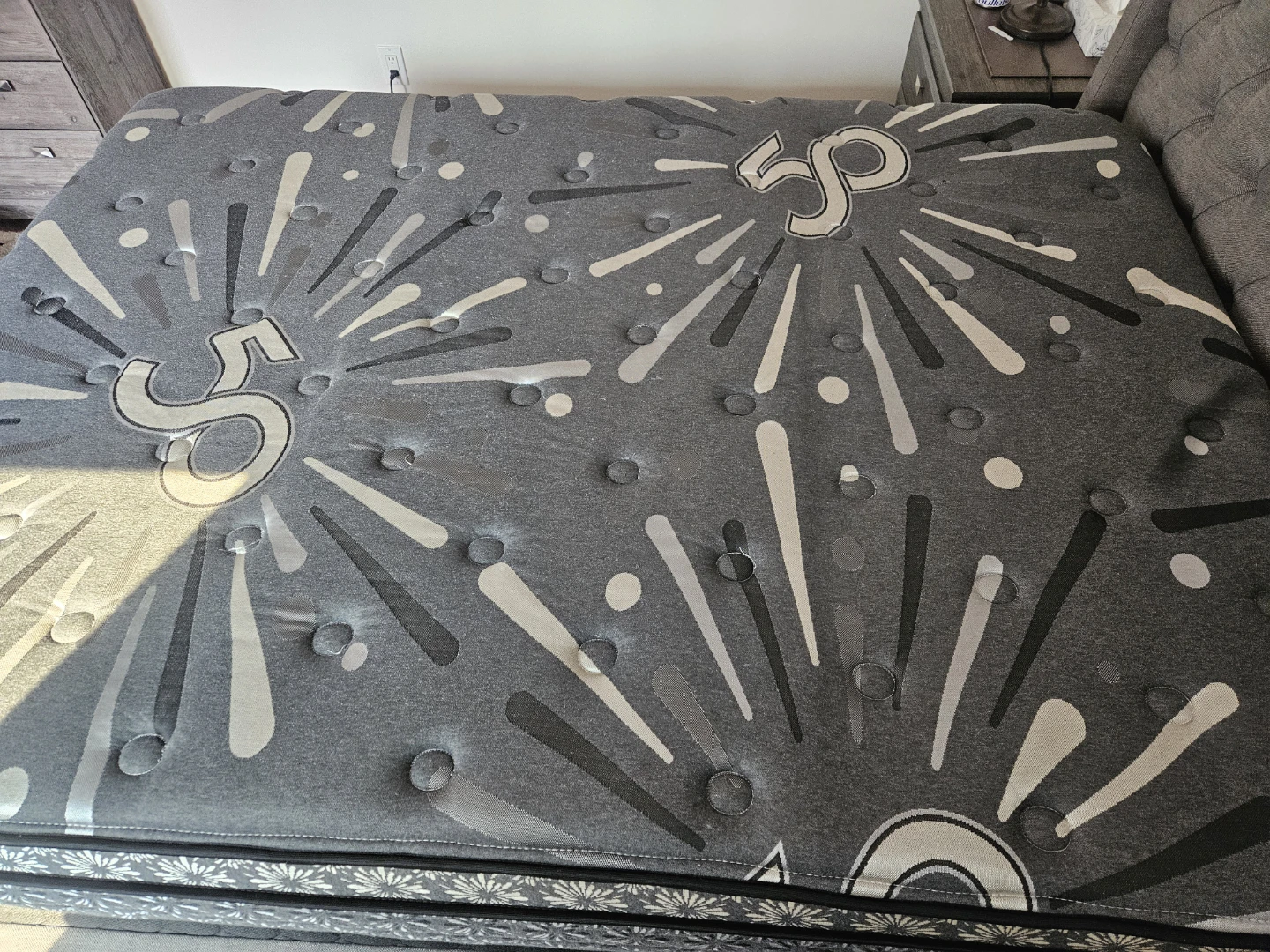 Sealy Posturepedic Mattress - photo 3
