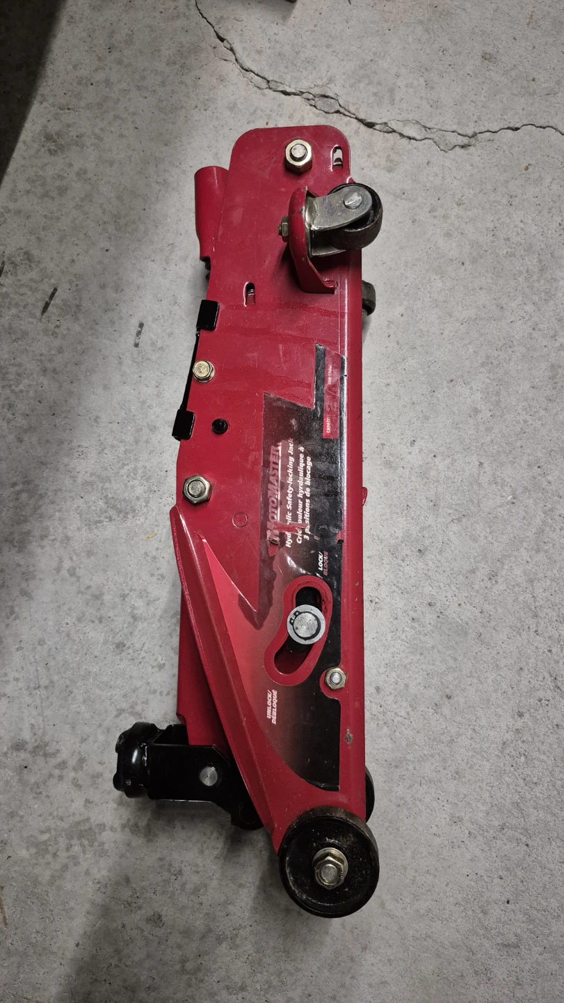 Motomaster Hydraulic Safety-Locking Jack - photo 2