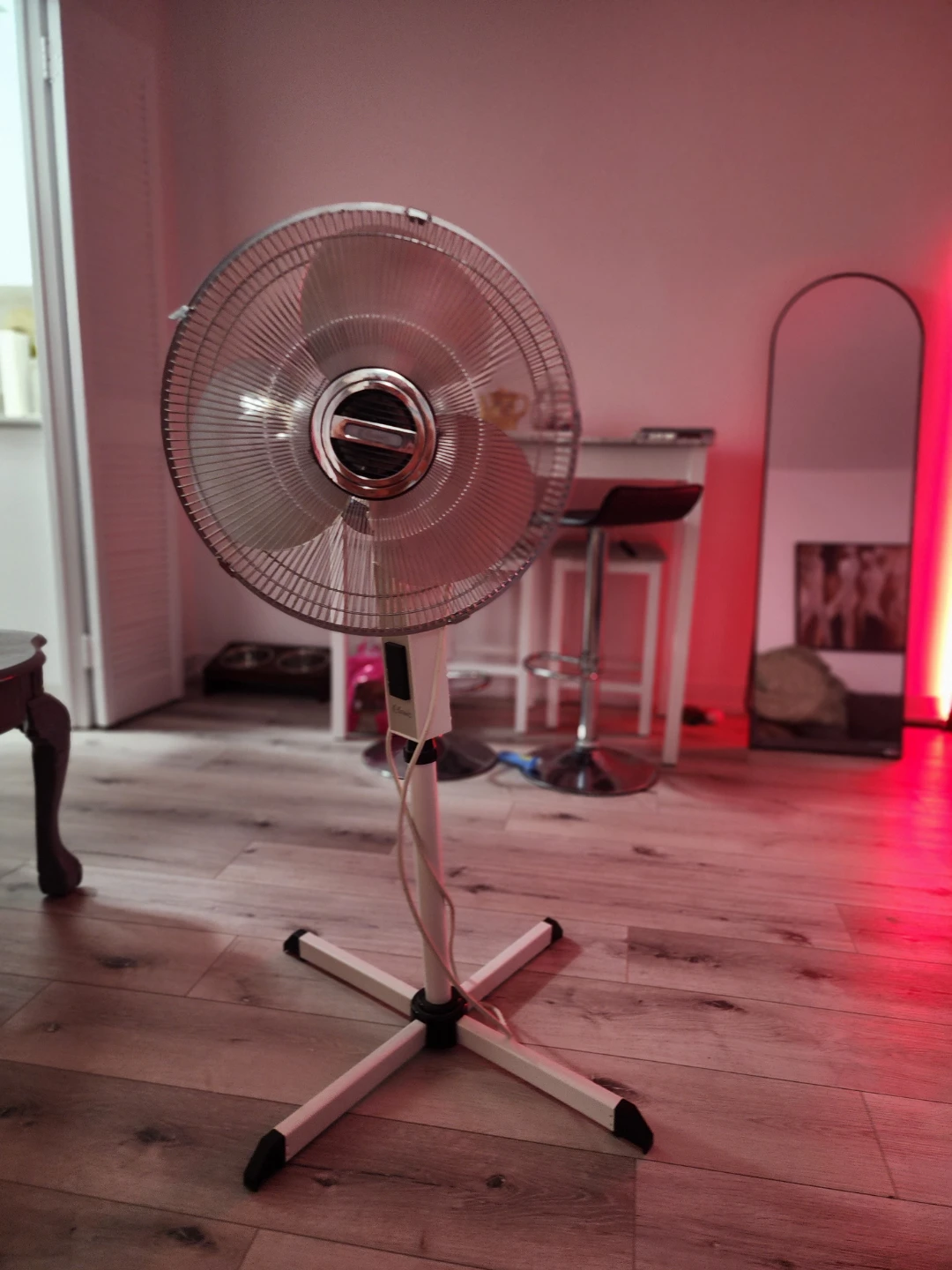 White Pedestal Fan - photo 2