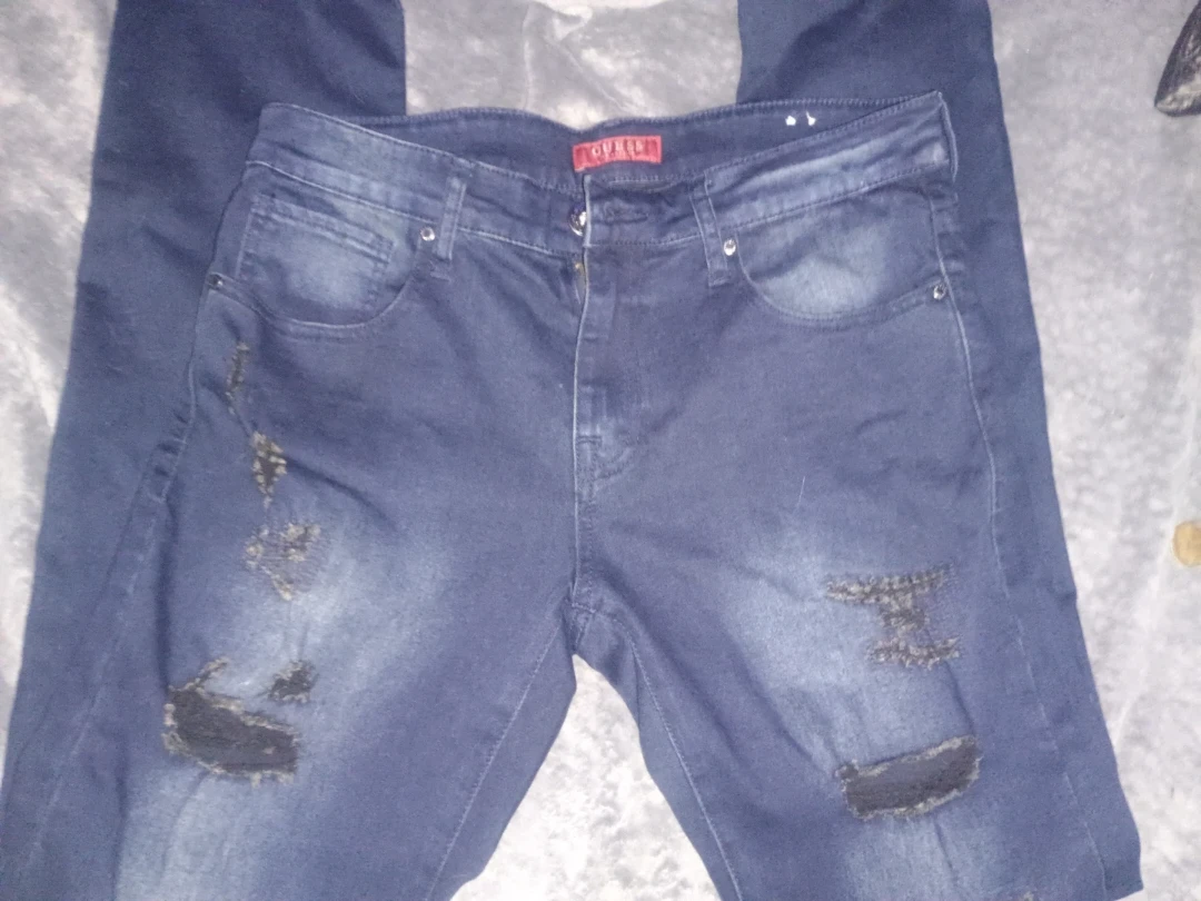 GUESS jeans