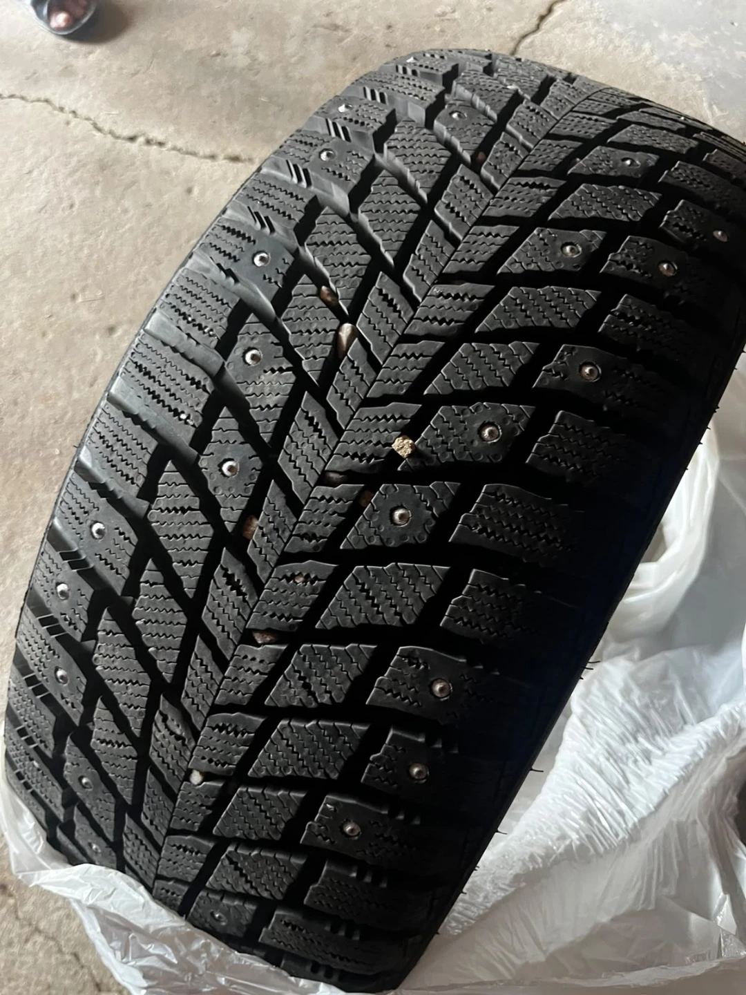 ICE BLAZER Studded Winter Tire - 225/45R17 94H XL - photo 2