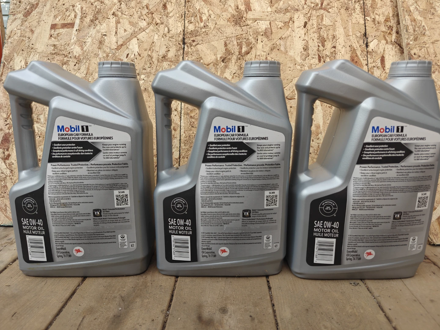 Mobil 1 0W-40 European Car Formula Motor Oil - 3x 4.73L - photo 2