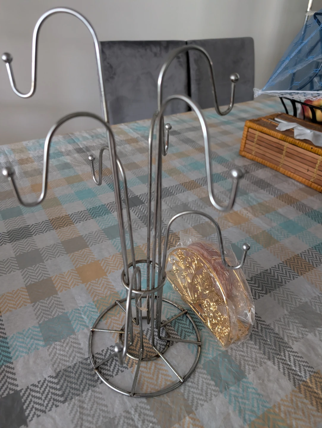 Silver Metal Mug Tree Holder