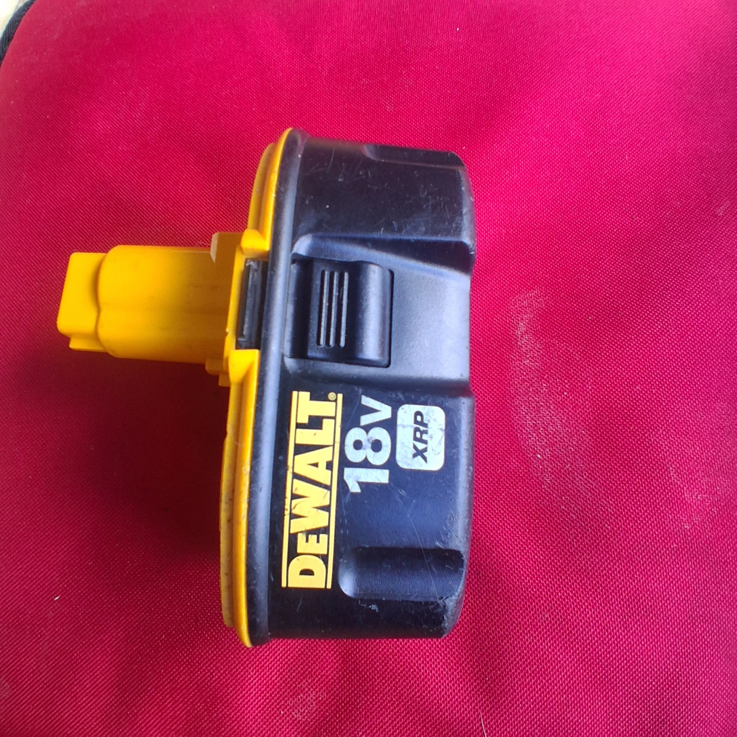 DeWalt 18V XRP Battery Pack - photo 3
