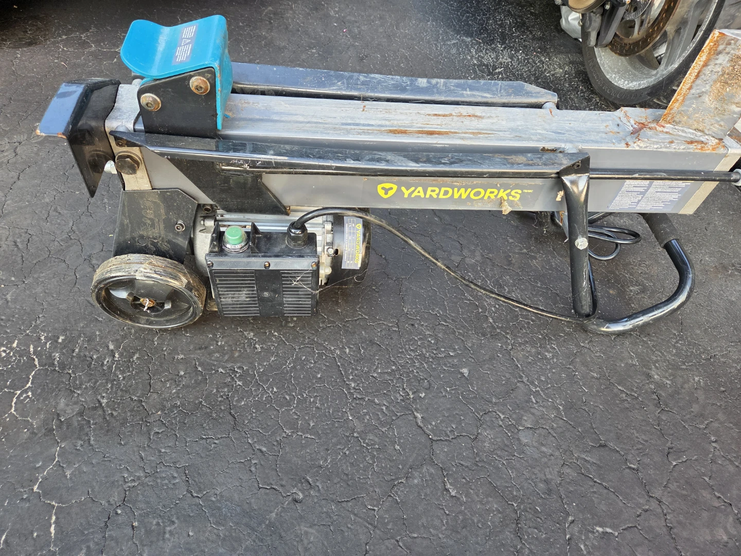 Log splitter