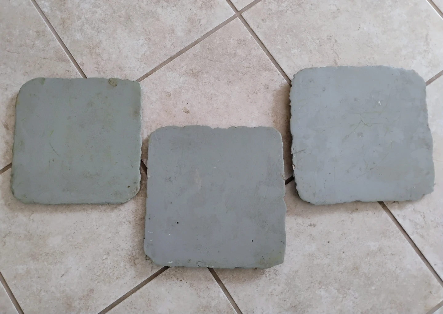 SQUARE-SHAPED STEPPING STONES (SET OF 3) - photo 5