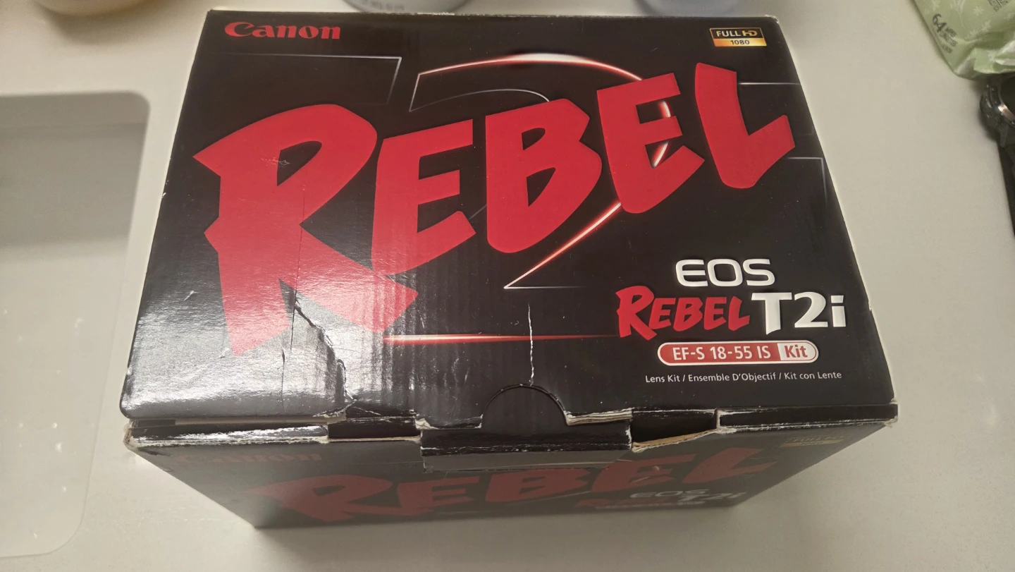 Canon EOS Rebel T2i DSLR Camera Kit with EF-S 18-55mm IS Lens - photo 3