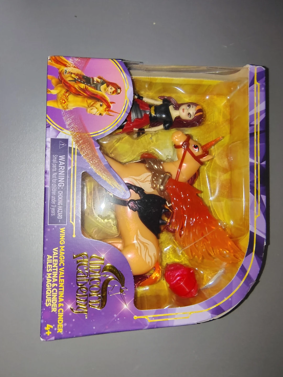 Unicorn Academy Valentina & Cinder Wing Magic Figure Set