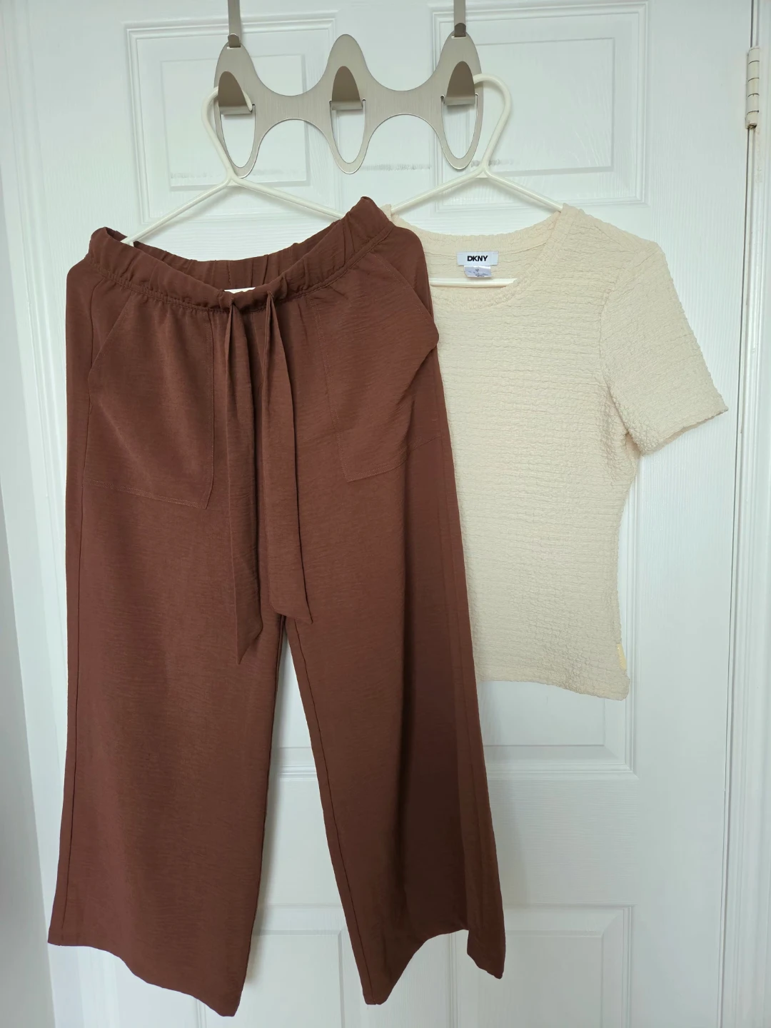 Textured Top and Brown Wide-Leg Pants Set - photo 2