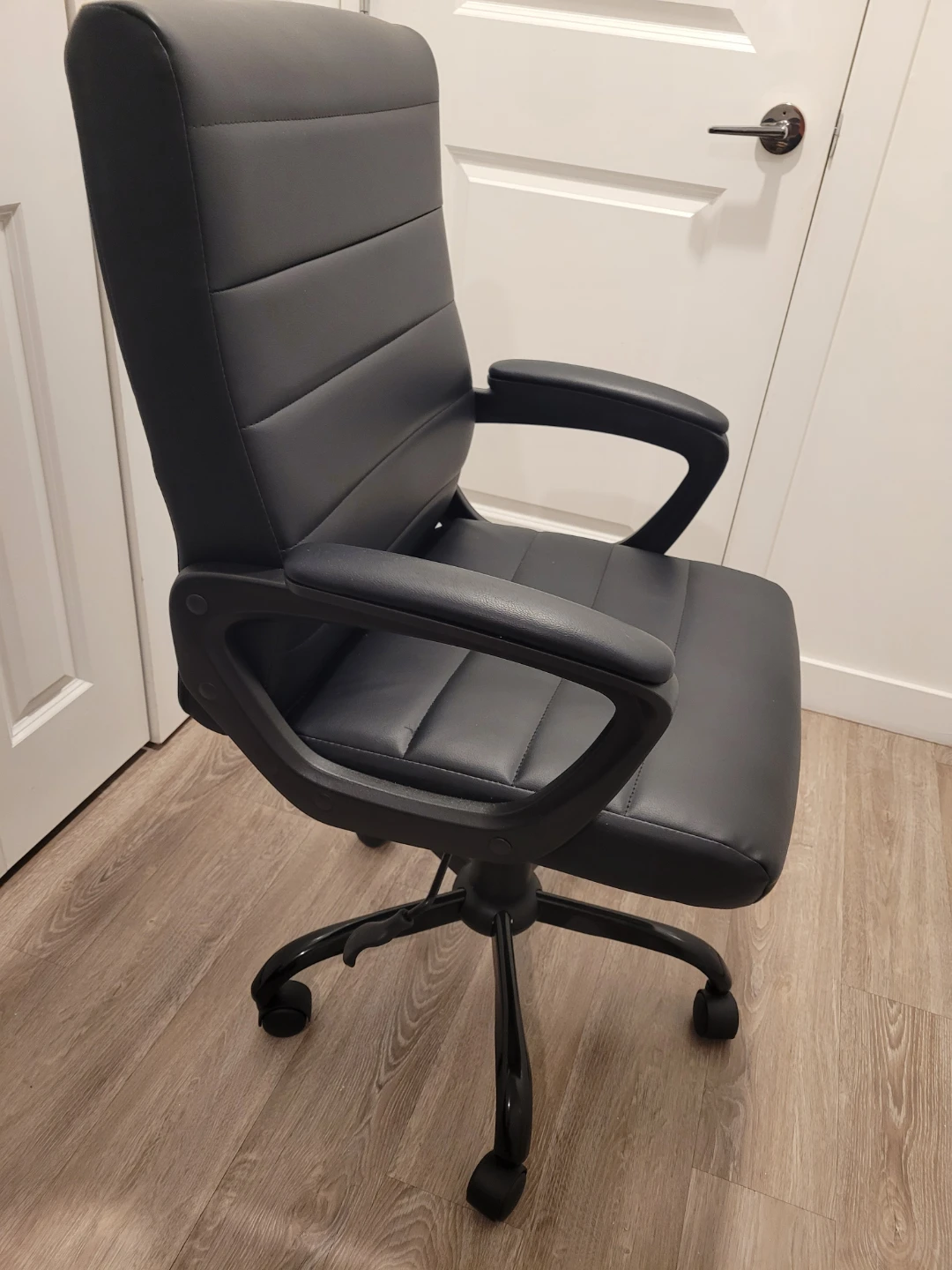 Black Executive Office Chair - photo 4