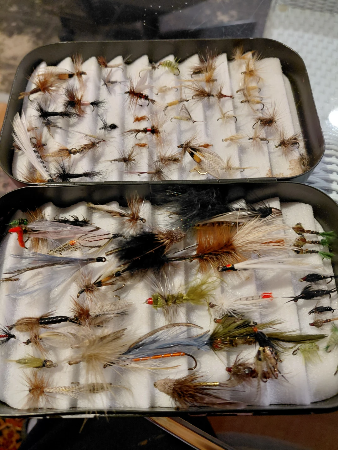 CEOFYVIS Flies Fishing Lures Tin Box
