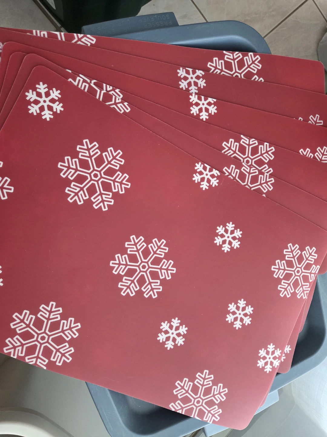 Set of 6 Red Snowflake Placemats