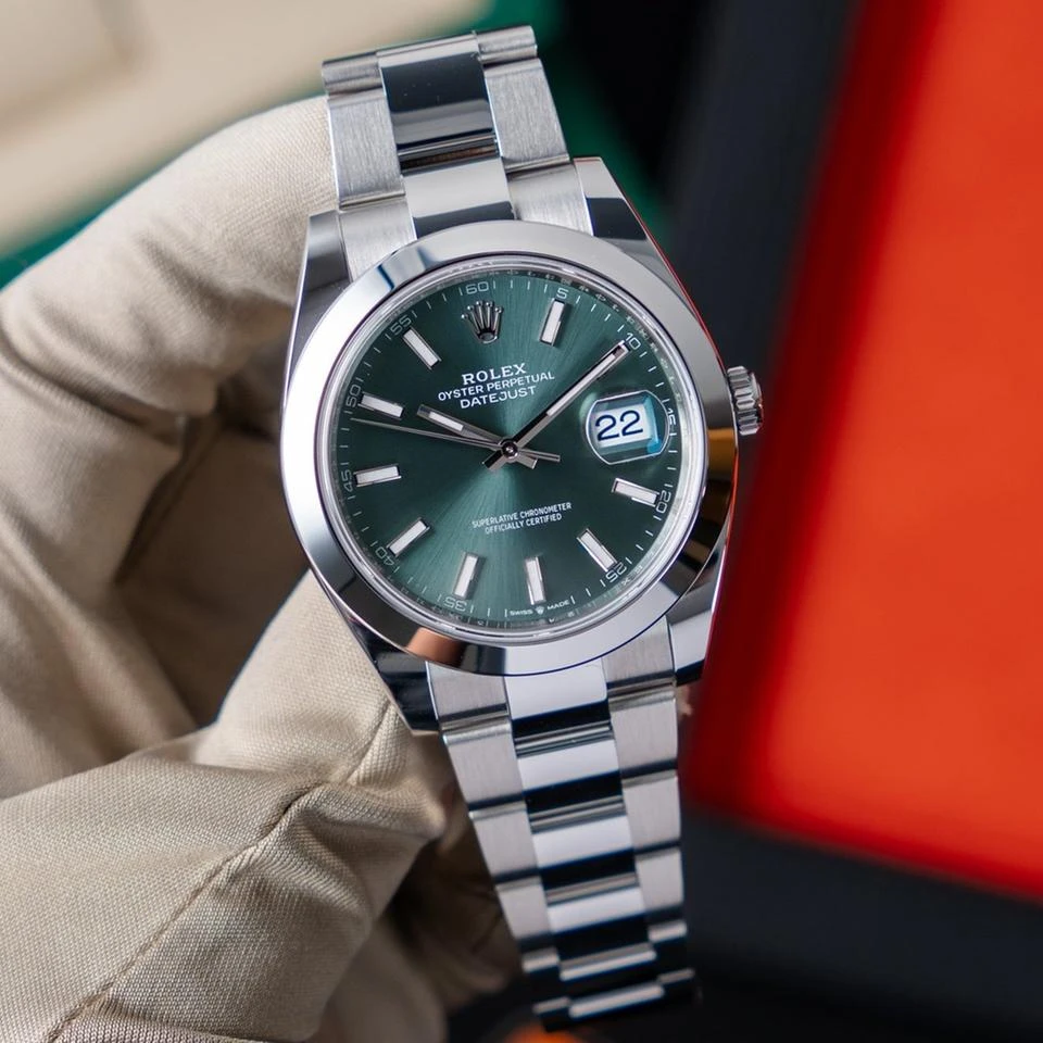 Green Dial R Watch