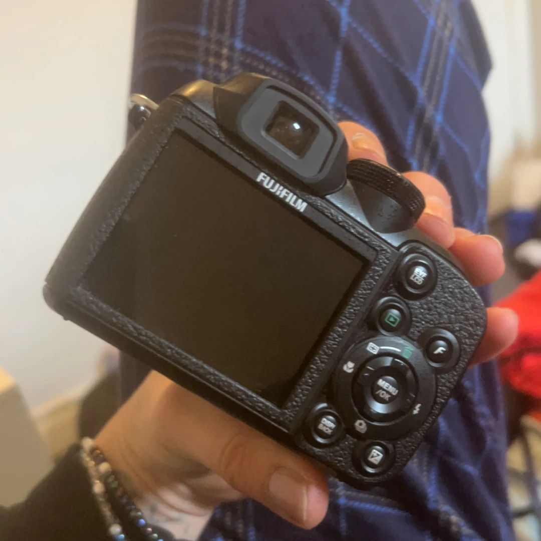 Fujifilm Digital Camera - photo 2