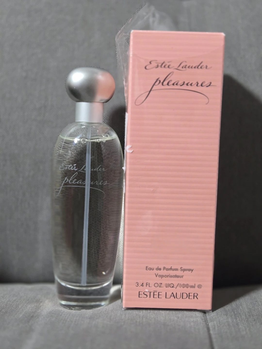 Estée Lauder Pleasures Eau de Parfum Spray 3.4 fl oz - photo 2