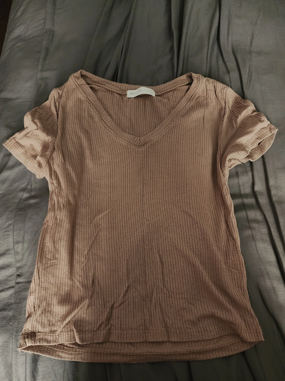 Active Basic Ribbed V-Neck T-Shirt