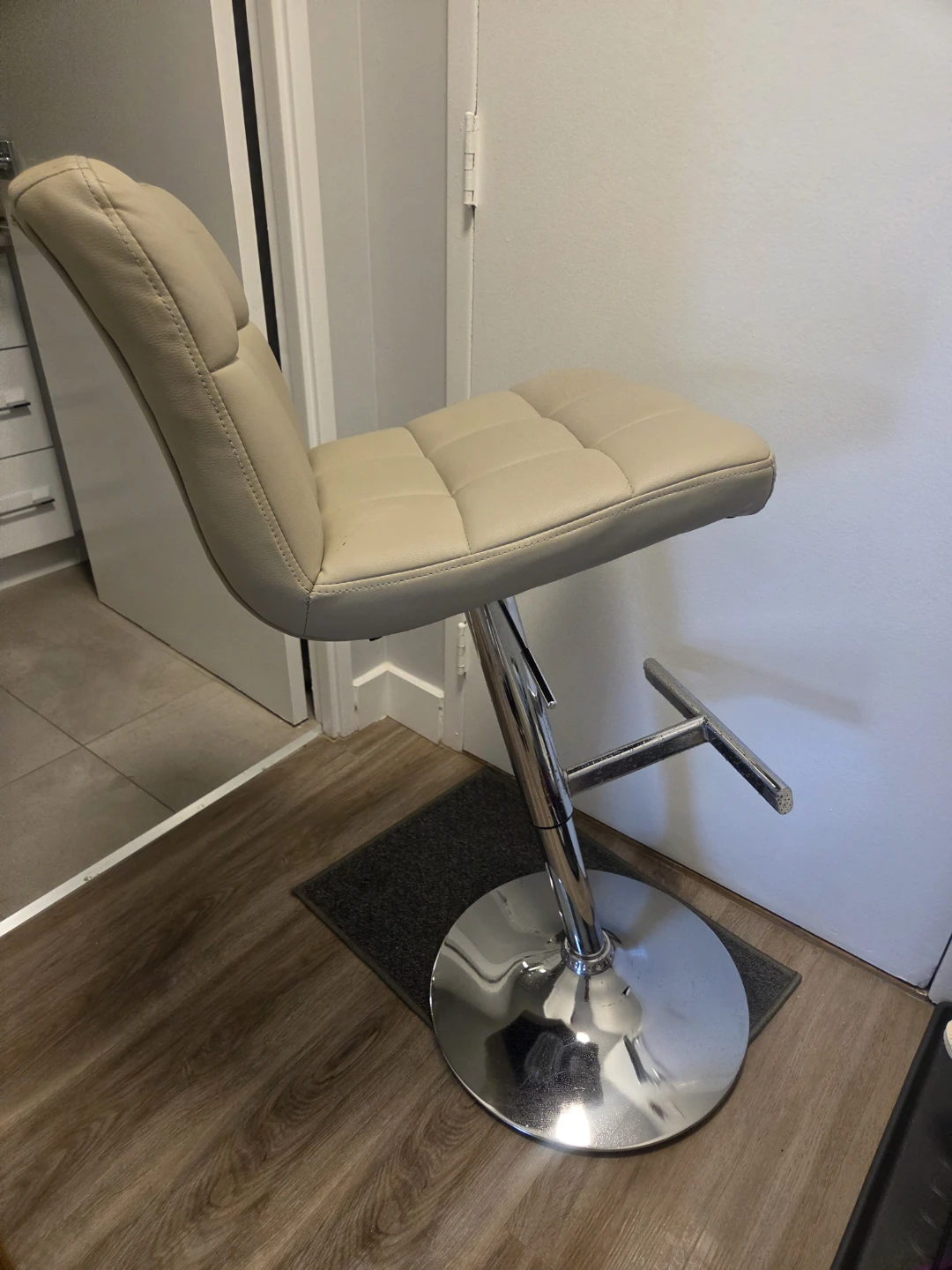 Adjustable Bar Stool - photo 2