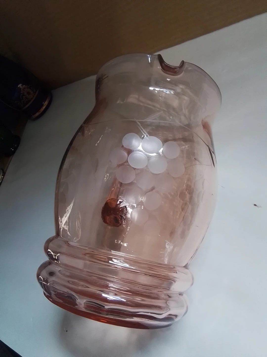 Large 1930s Pink Depression Glass Water Pitcher - photo 4