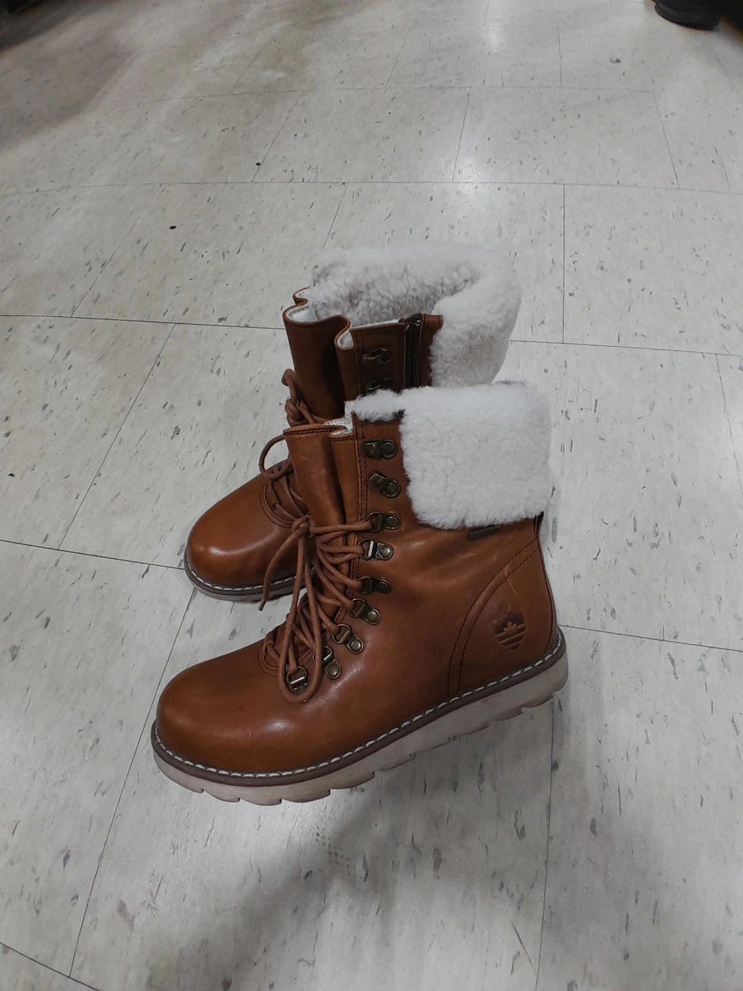 Royal Canadian Women's Brown Leather Winter Boot Size 9 - photo 2