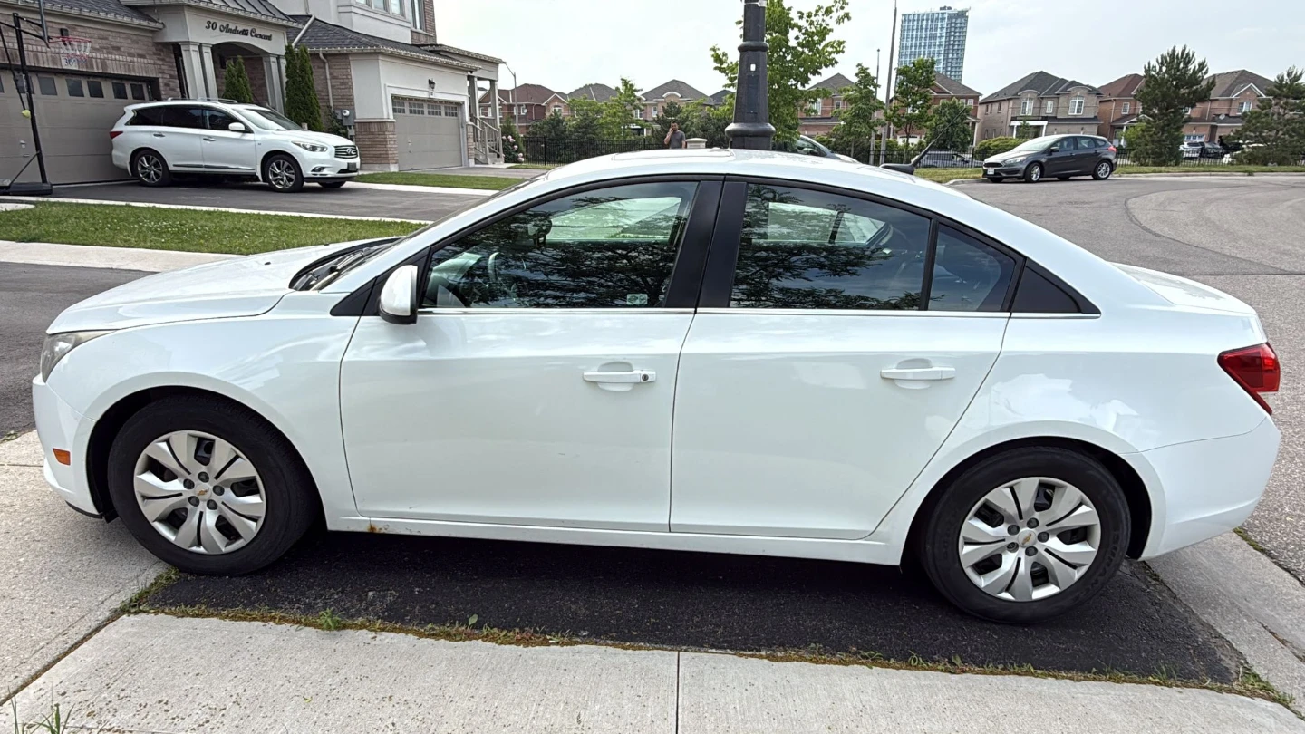 Chevrolet Cruze LT Sedan - photo 3