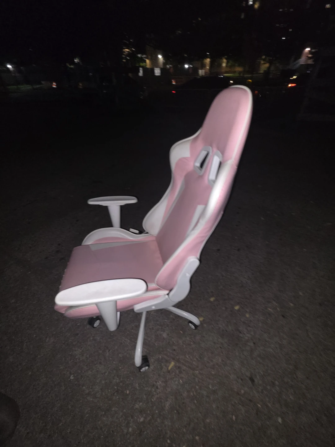 Vitesse Pink Gaming Chair - photo 2