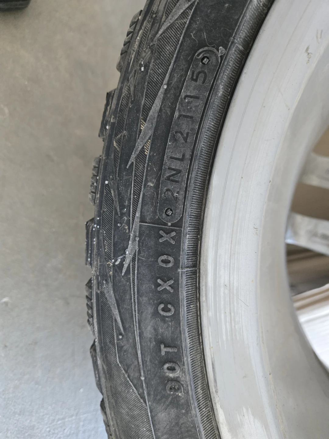 245/40R17 95T Winter Tire - photo 3