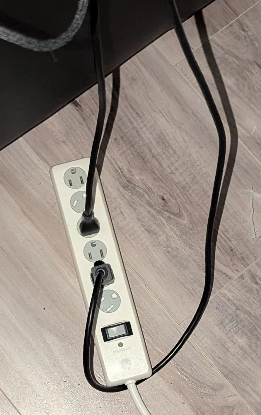 GE Surge Protector Power Strip with 6 Outlets