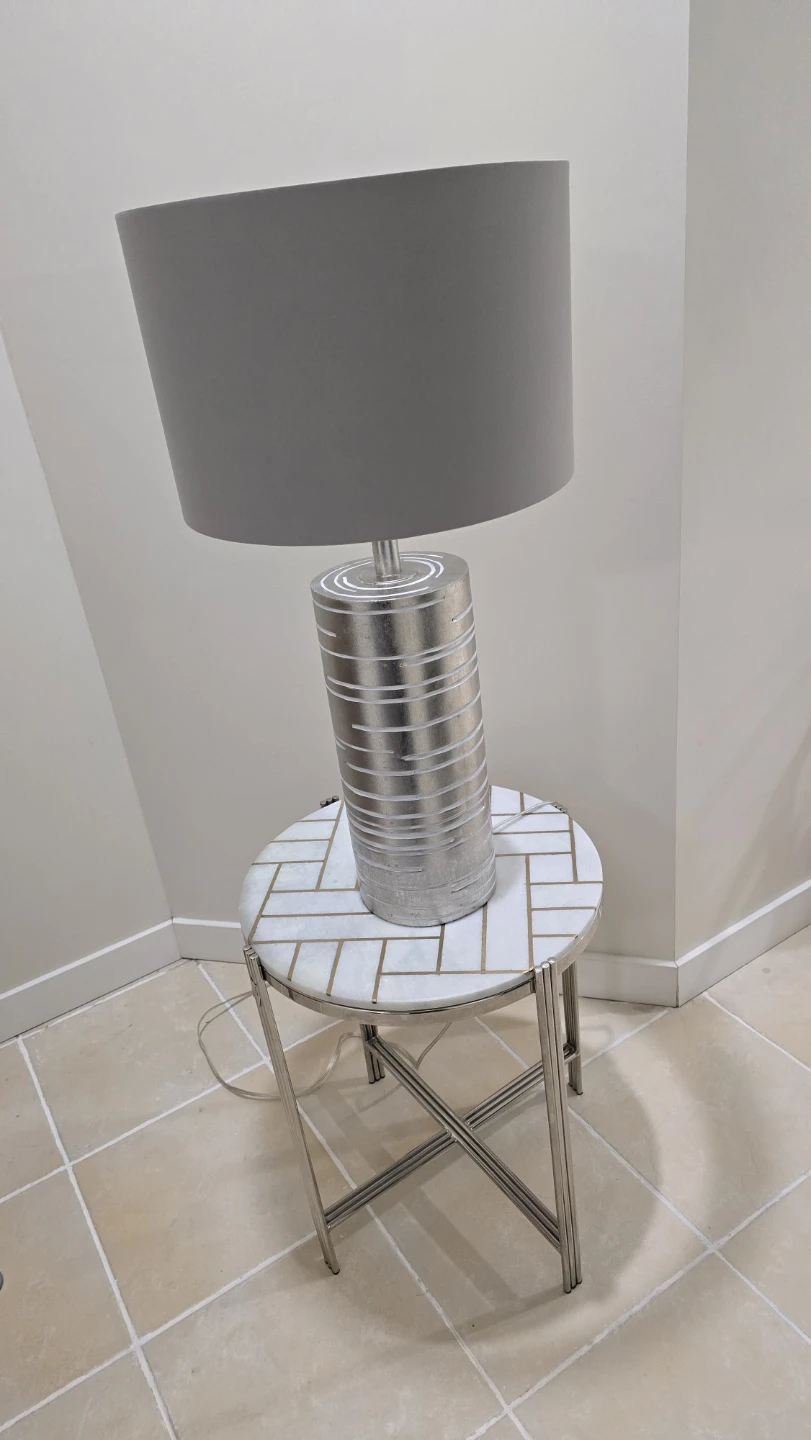 Table lamp