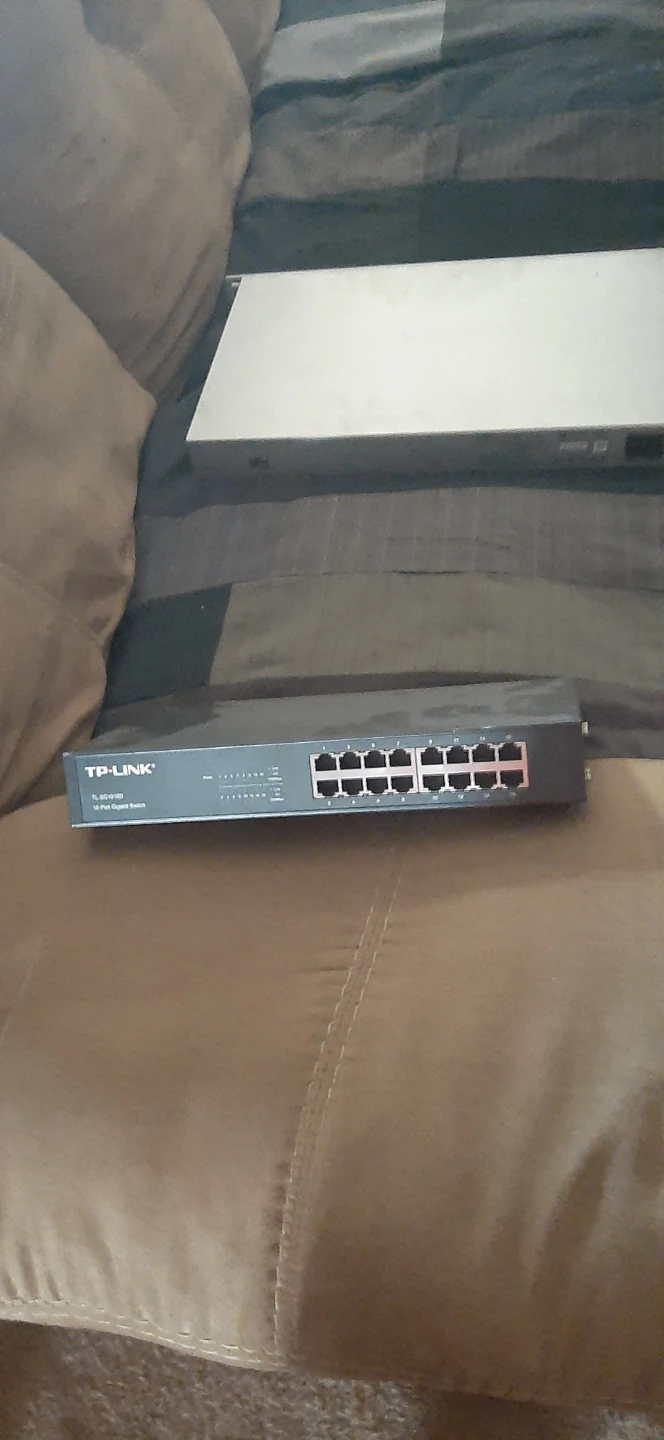 TP-Link TL-SG1016D 16-Port Gigabit Switch