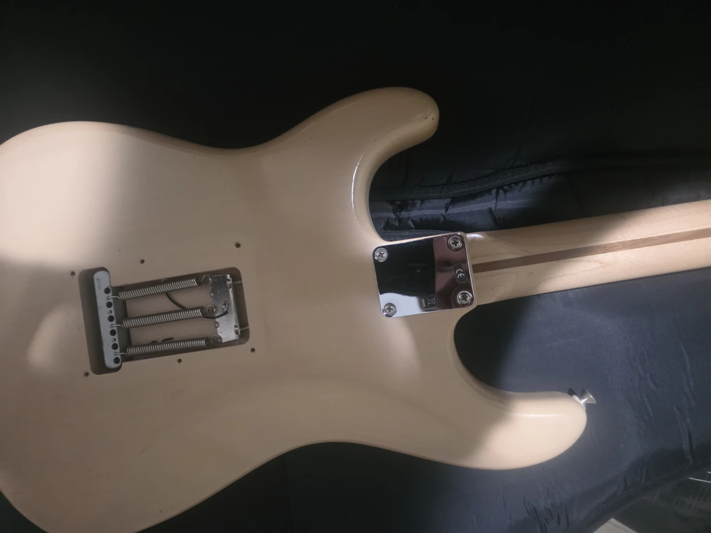 Fender Stratocaster Electric Guitar with Gig Bag - photo 3