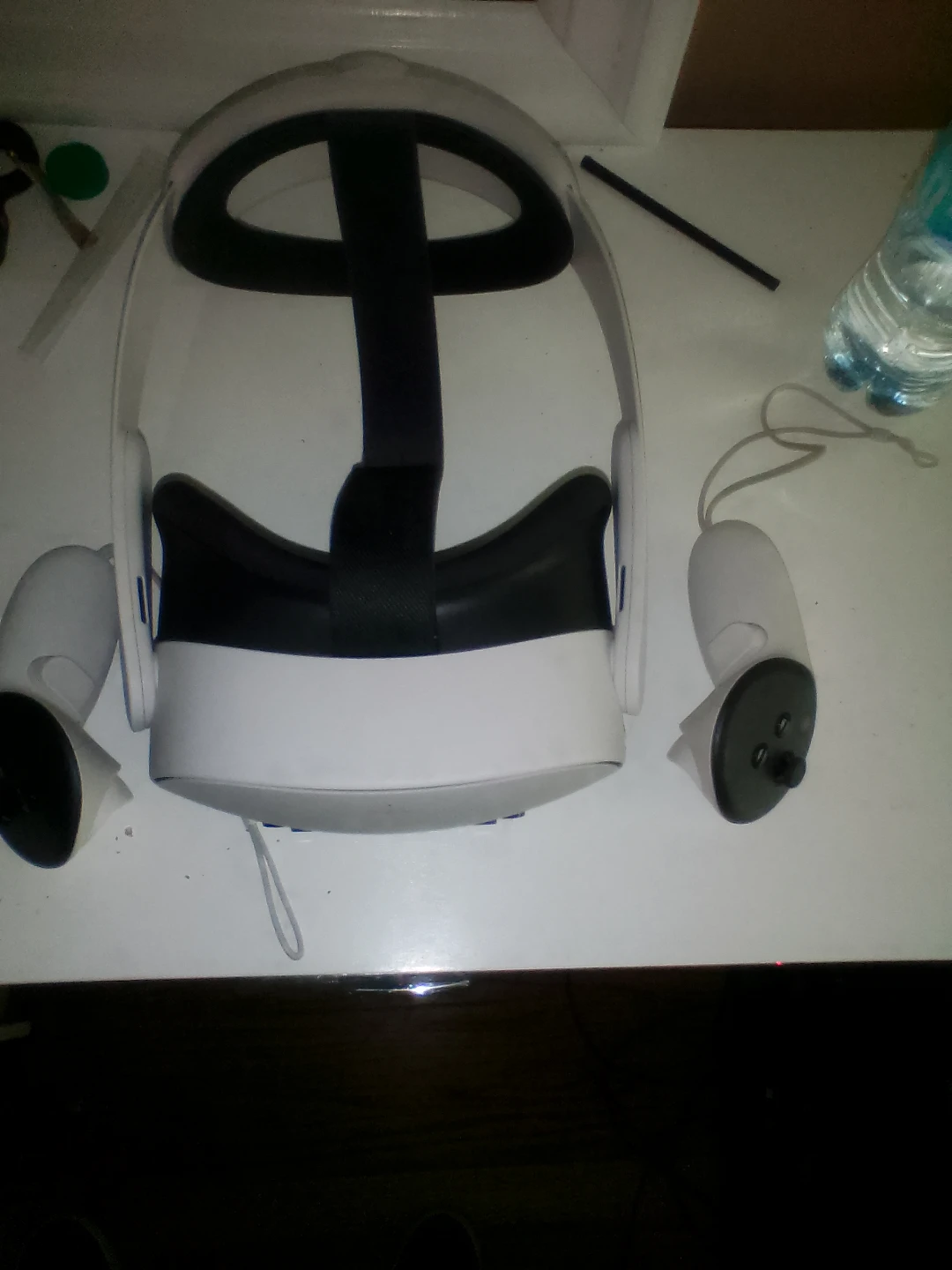 Oculus Meta Quest 3s VR Headset with Controllers - photo 2