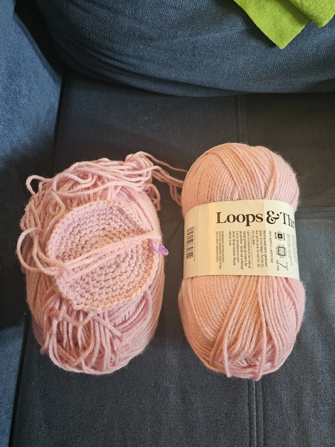 Loops & Threads Impeccable Pink Yarn