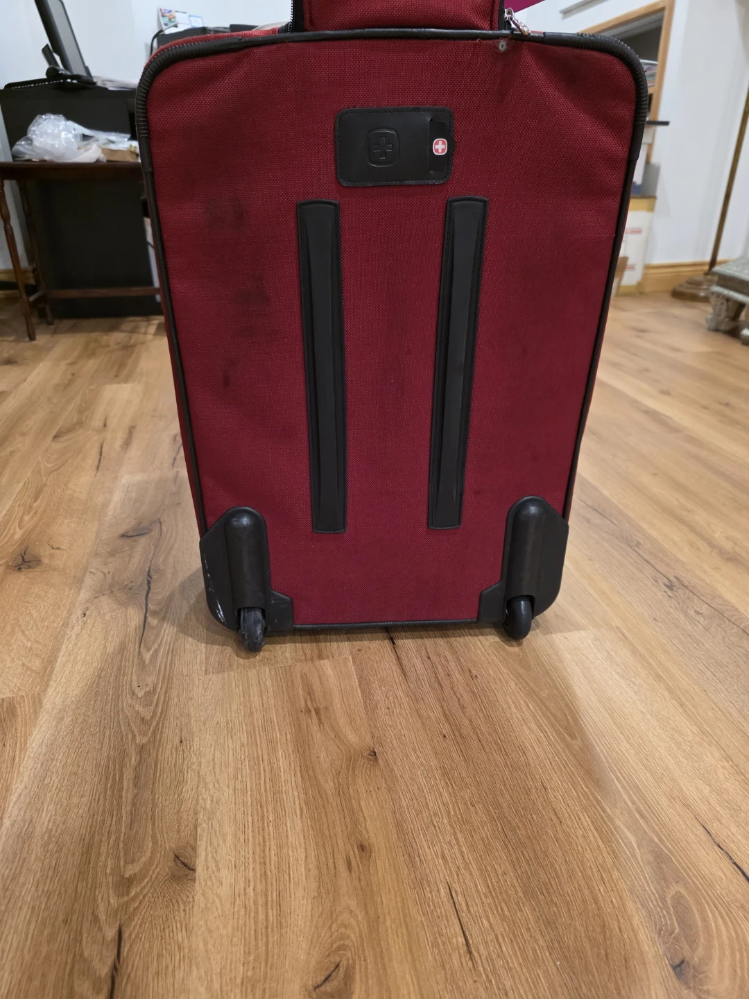Red Swissgear Rolling Suitcase - photo 5