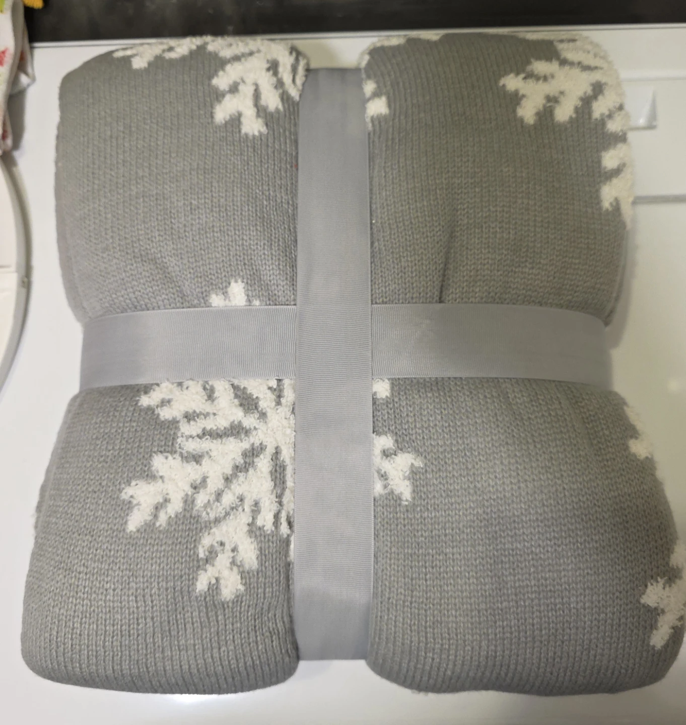 BNIP Gray and white throw/blanket - photo 2