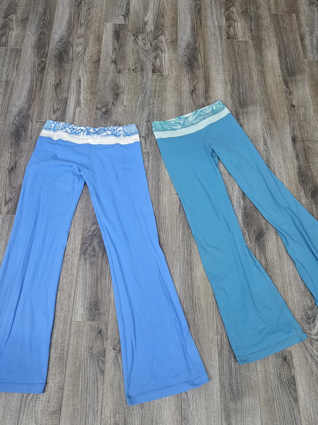 Lululemon flared yoga pants (2 pairs)