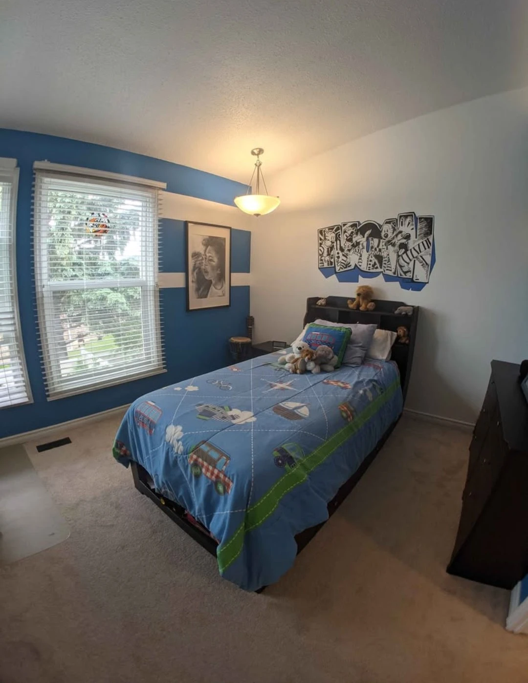 Twin bed frame w/storage on bottom