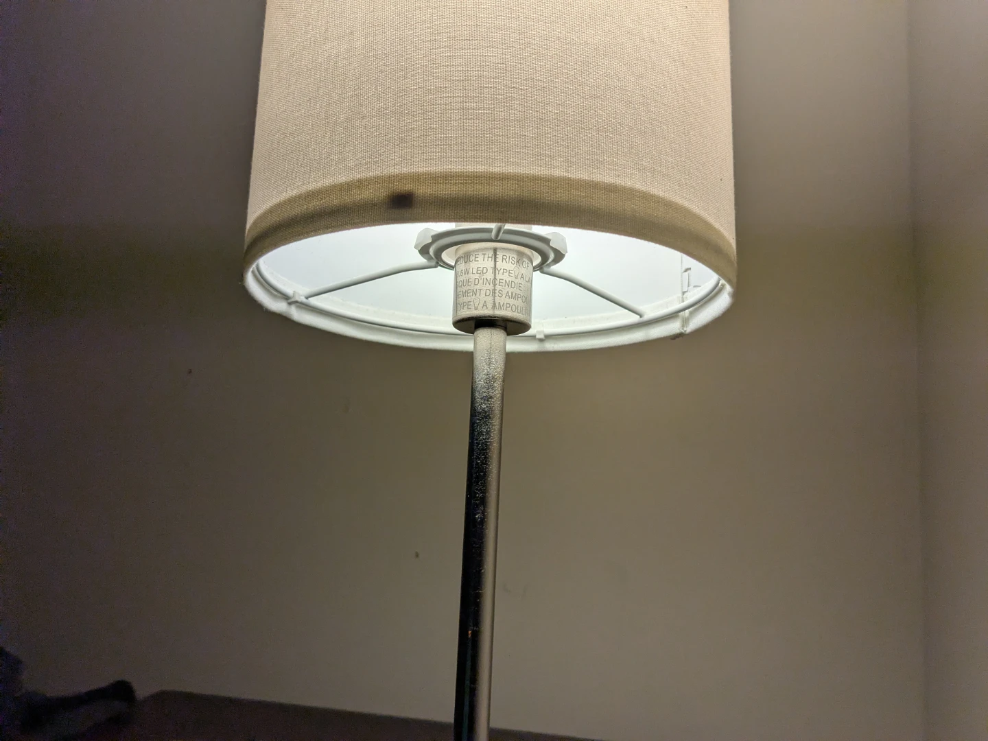 White Table Lamp - photo 2