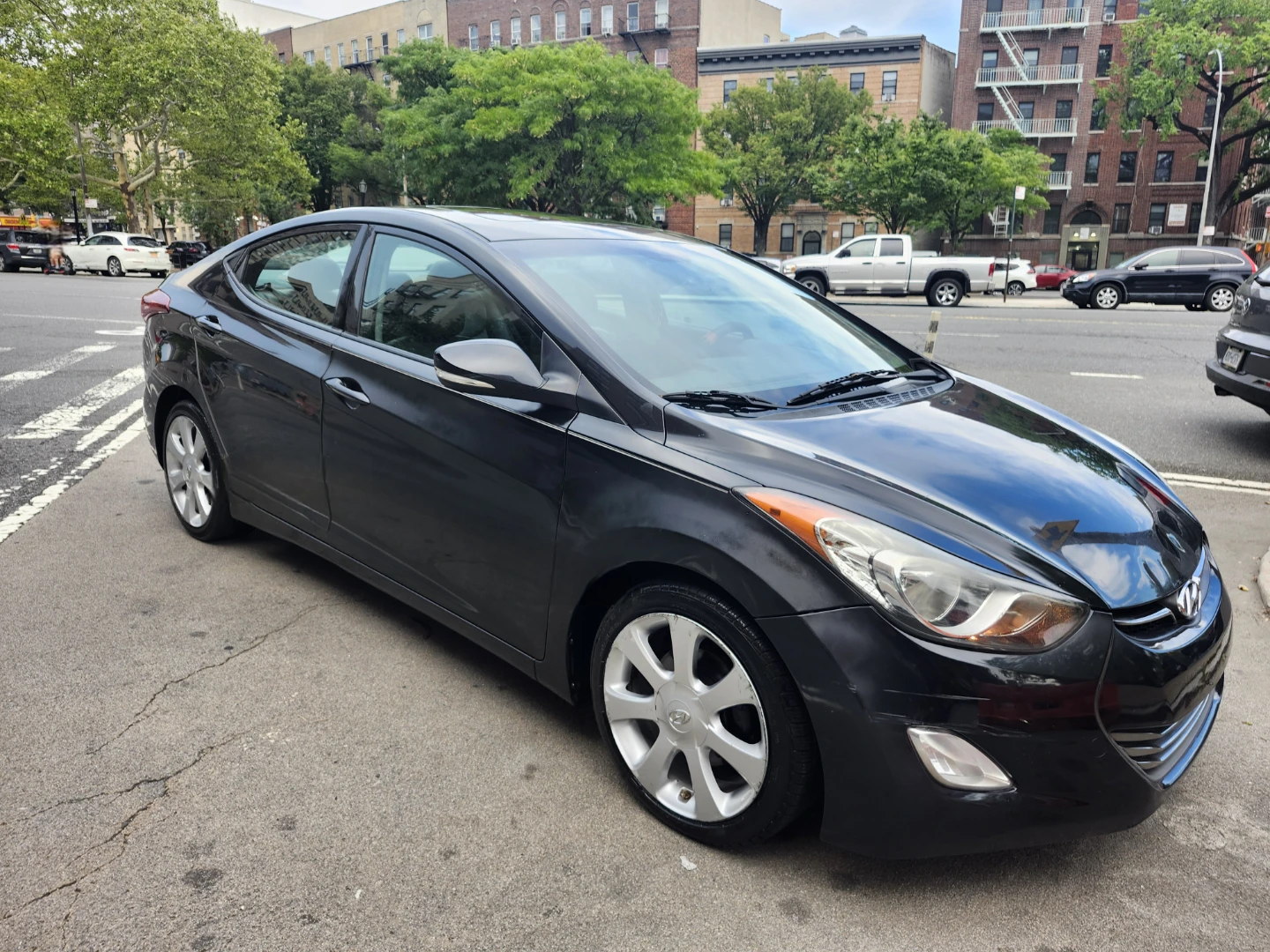 2013 Hyundai Elantra limited - photo 2