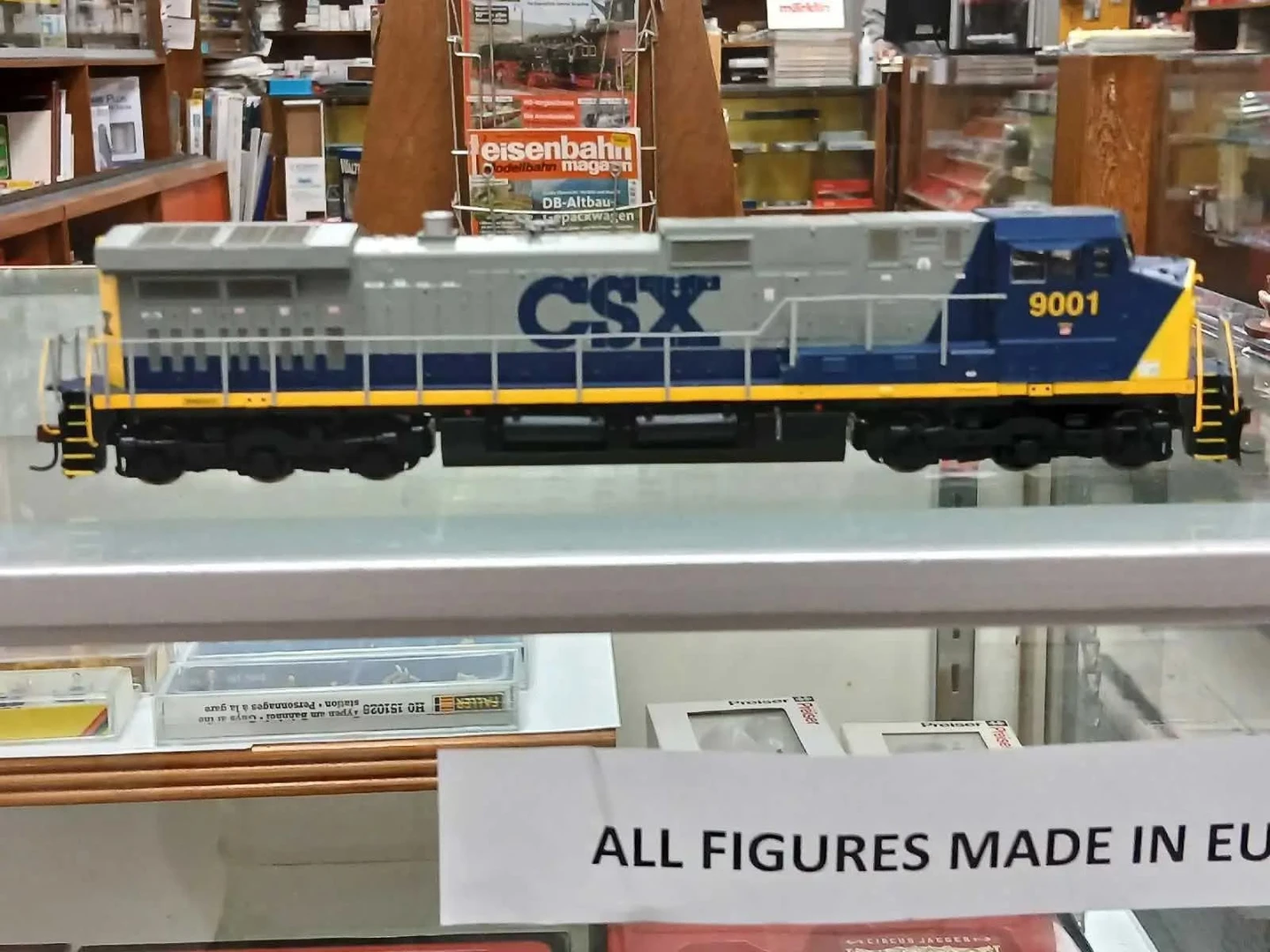 CSX 9001 Model Train - photo 4
