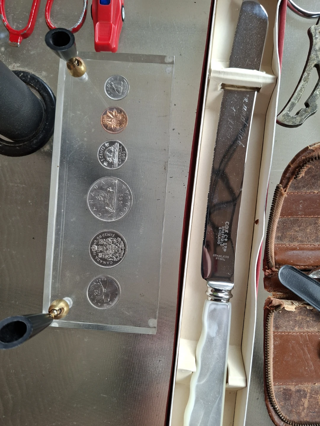 Vintage Collectibles Lot - 1969 Coin Set, Camera, Brass & More - photo 2
