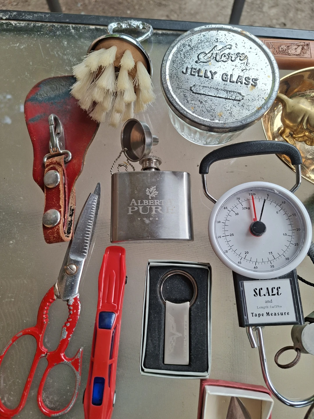 Vintage Collectibles Lot - 1969 Coin Set, Camera, Brass & More - photo 4